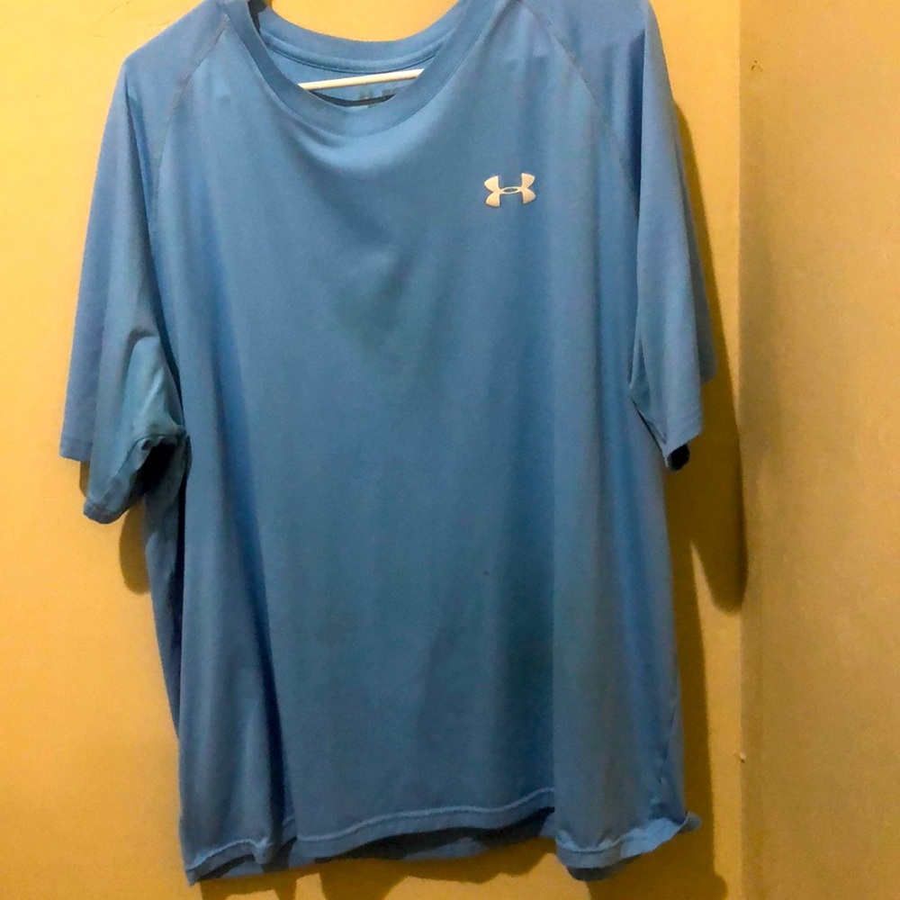 Under Armour Tshirt